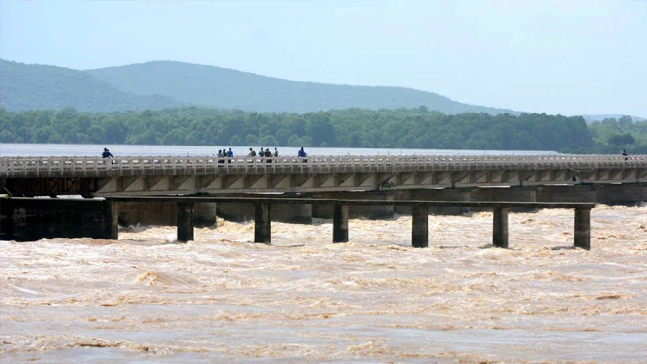 Odisha: ఒడిశాలో భారీ వర్షాలు, వరదలు.. సురక్షిత ప్రాంతాలకు ప్రజల తరలింపు