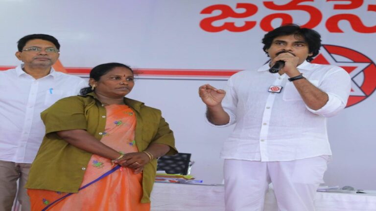 Pawan Kalyan: టీడీపీకి వైసీపీకి కొమ్ముకాయడానికి రాలేదు