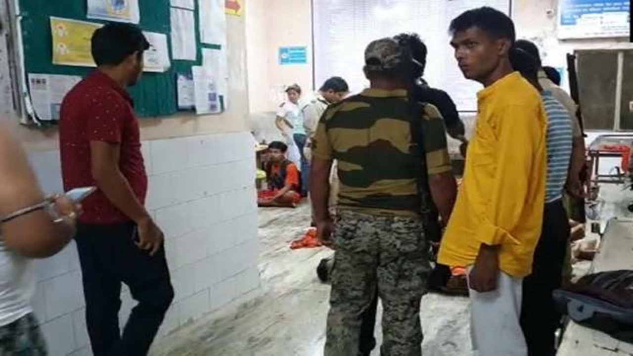 Pickup Van Electrocuted: 10 మంది ప్రాణాలను బలిగొన్న విద్యుదాఘాతం.. పలువురికి గాయాలు