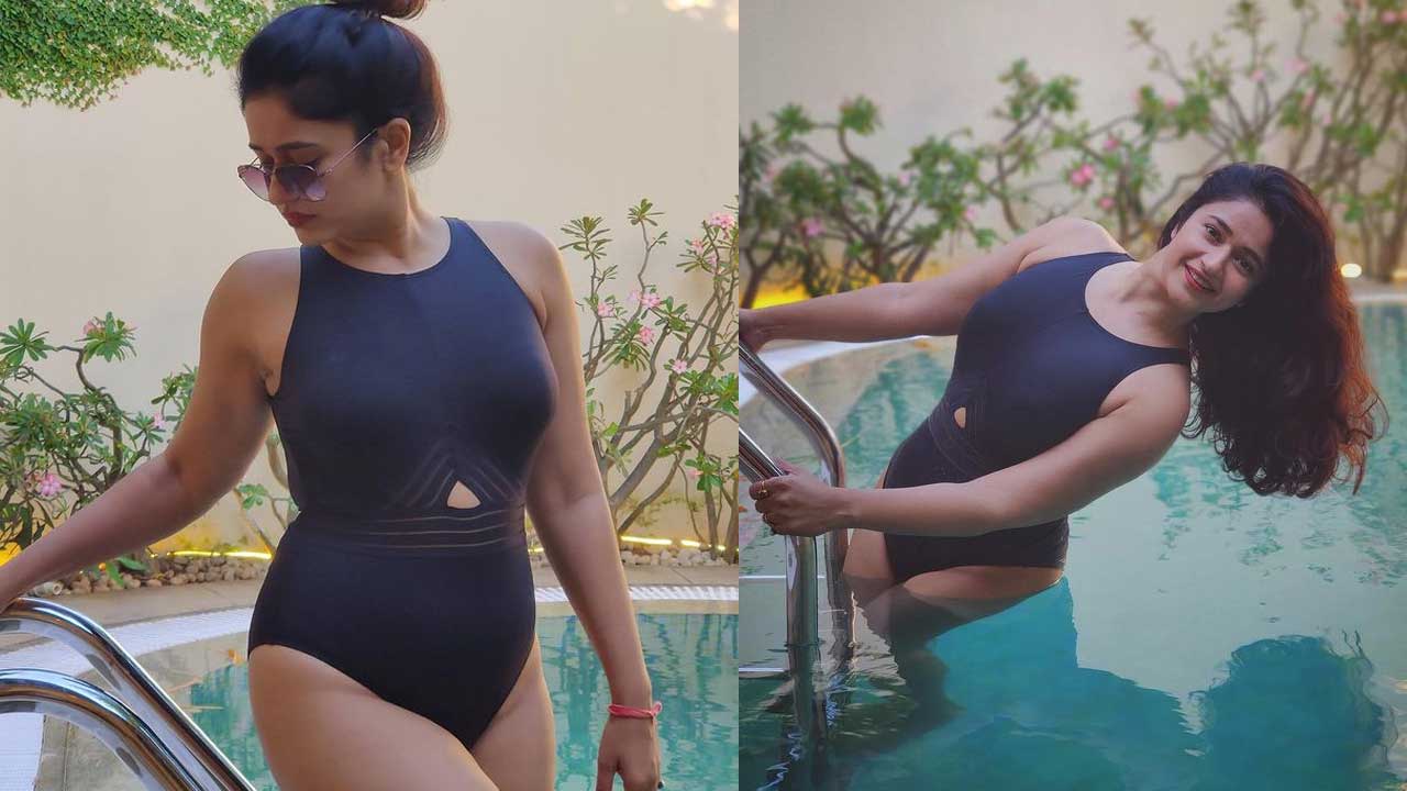 Poonam Bajwa: స్విమ్మింగ్ పూల్ లో బొద్దుగుమ్మ.. కురాళ్లకు నిద్రే పట్టనివ్వడంలేదే