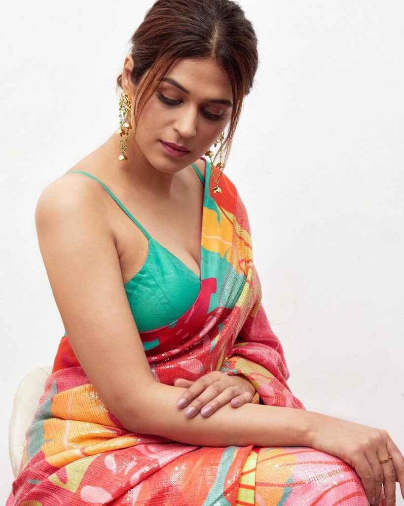 Shraddha Das (10)