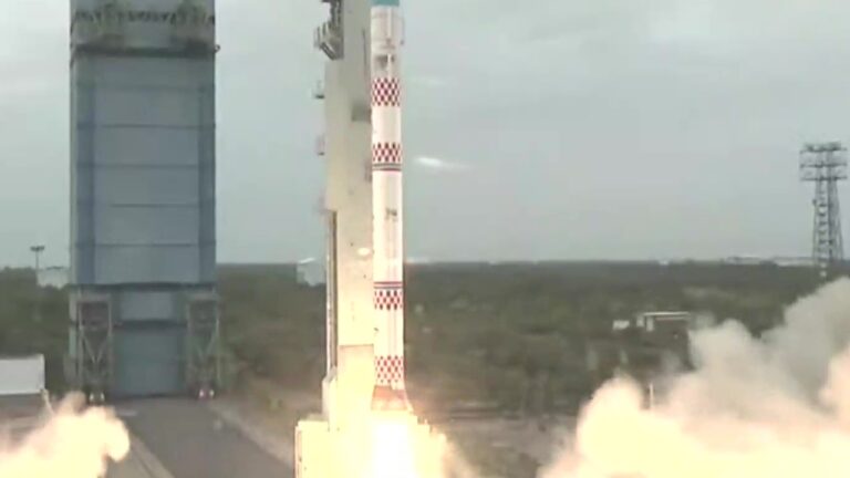 ISRO’s SSLV D1 Rocket Launch: ఎస్‌ఎస్‌ఎల్వీ డీ1 రాకెట్ ప్రయోగం విజయవంతం