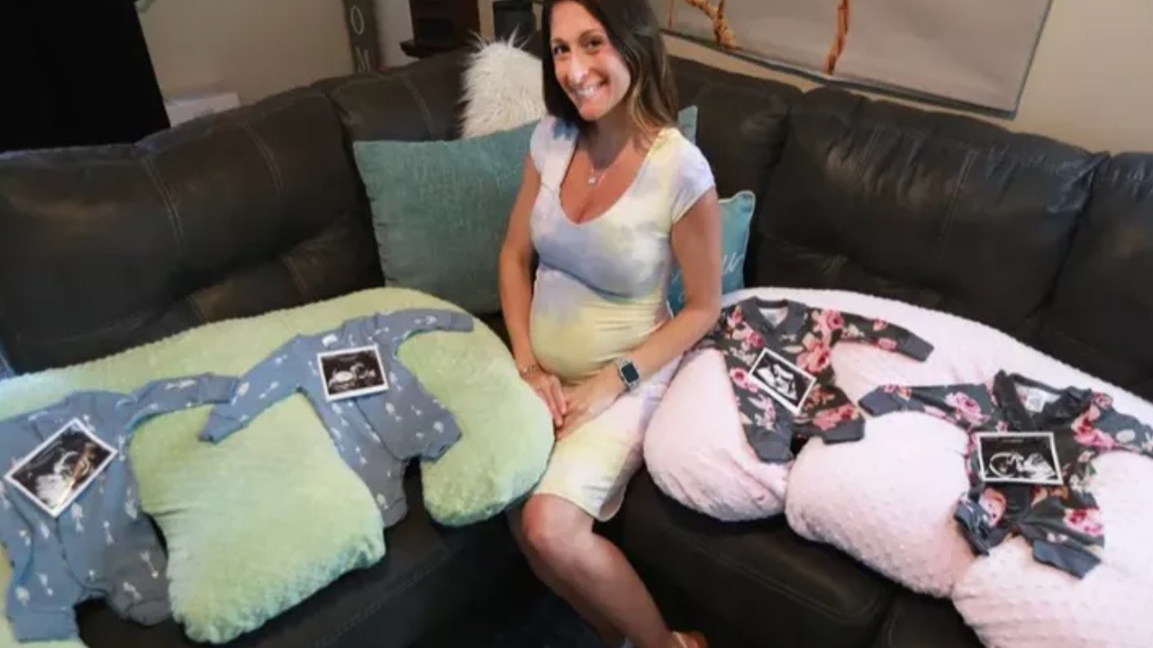 Two Sets Of Twins: ప్రపంచంలోనే అరుదైన ఘటన.. ఒకే కాన్పులో జంట కవలలకు జన్మనిచ్చిన మహిళ