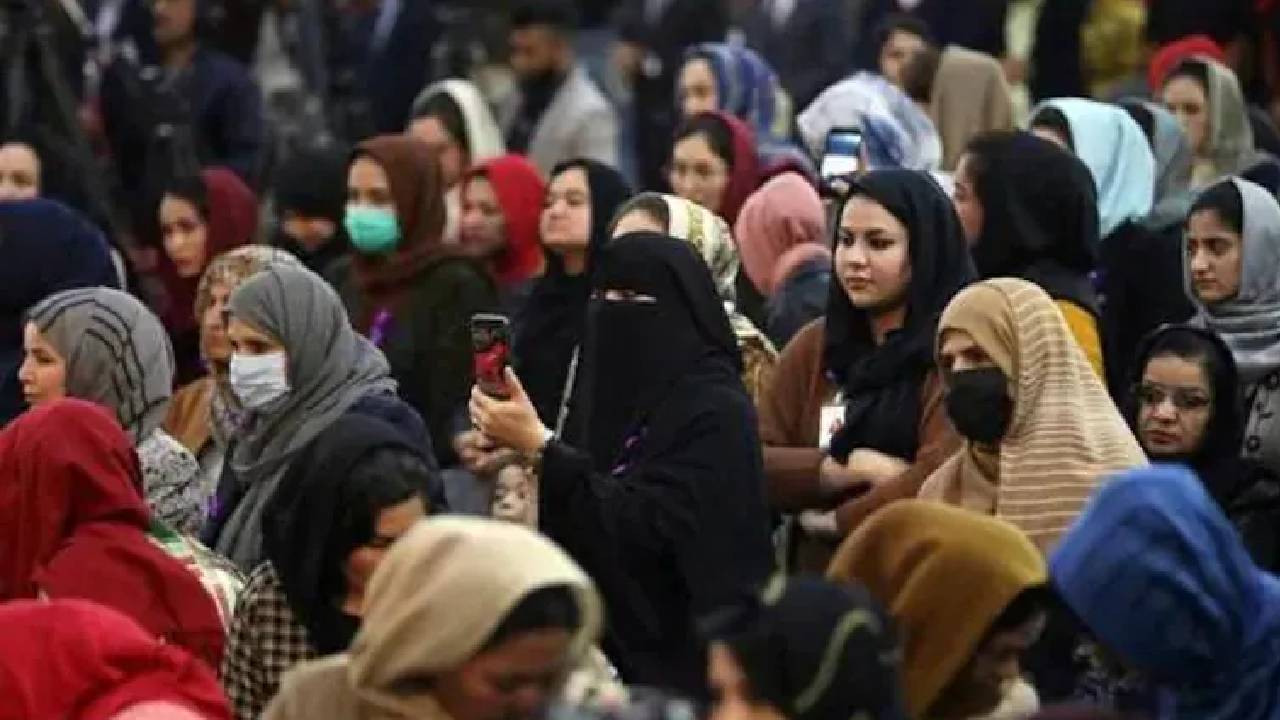 Afghanistan: మహిళలు చదువు కోవాలంటే ఆఫ్ఘాన్ లోనే.. విదేశాలకు నో అంటున్న తాలిబన్లు