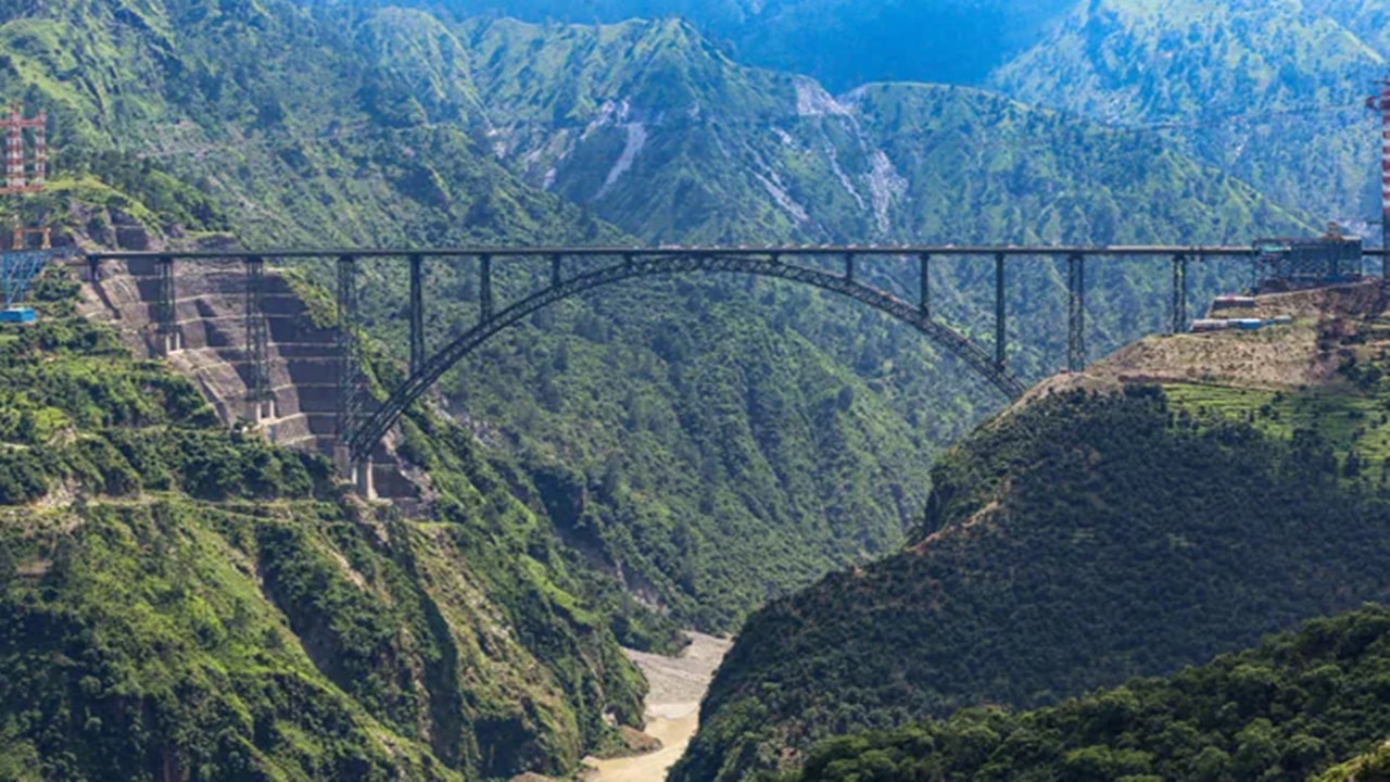 World Highest Railway Bridge: కశ్మీర్‌లో మరో అద్భుతం ఆవిష్కృతం.. ప్రపంచంలోనే ఎత్తైన రైల్వే వంతెన