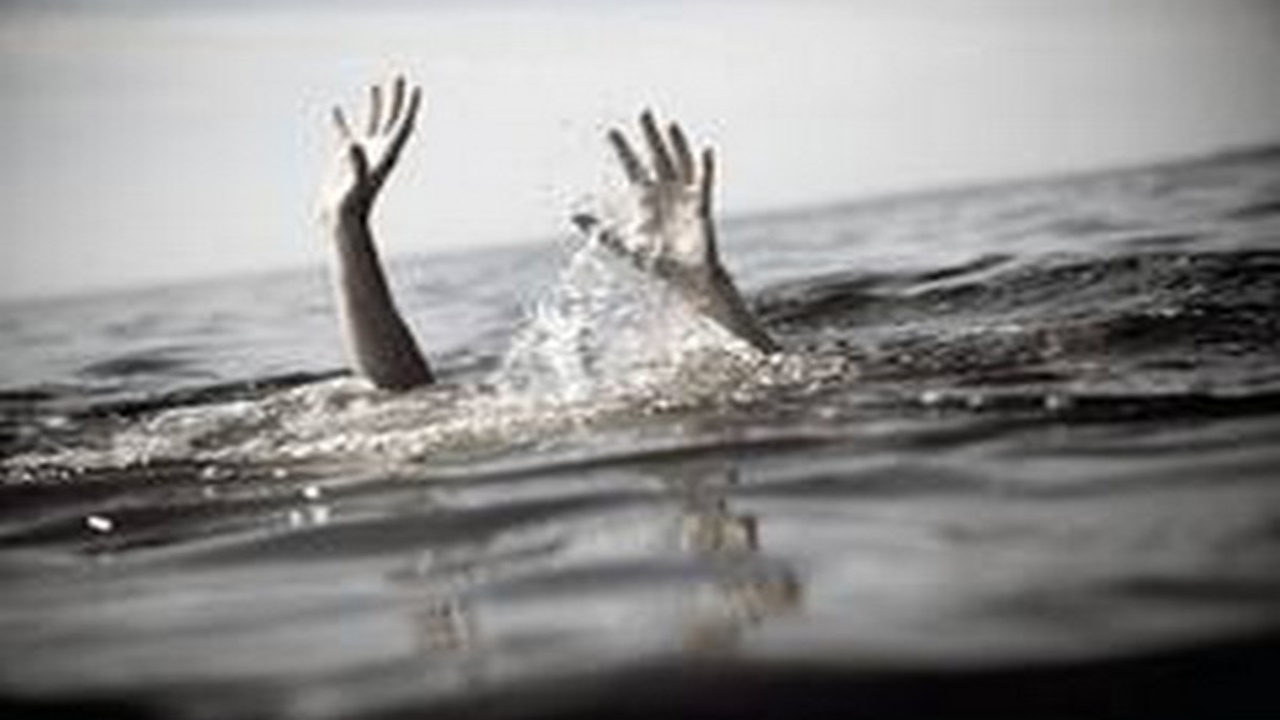 drown in Yamuna river: యమునా నదిలో పడి ఐదుగురు యువకులు మృతి