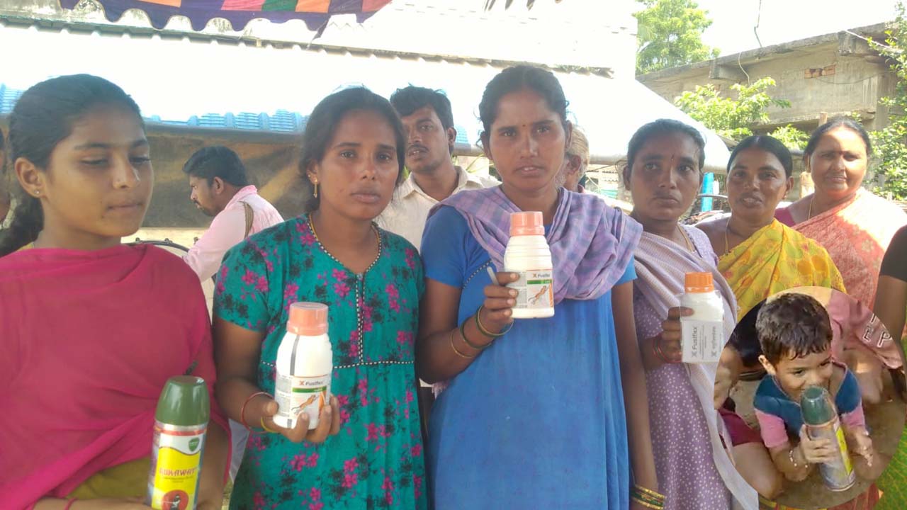 Aswaraopeta: దాడులు ఆపండి.. అటవీ అధికారులకు పోడు రైతుల వార్నింగ్