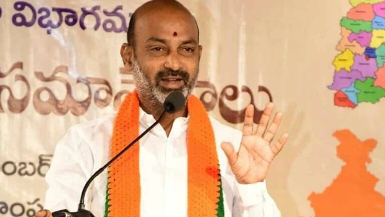 Bandi Sanjay : ఆర్ఎంపీ వ్యవస్థను ధ్వంసం చేయాలనుకోవడం దుర్మార్గం