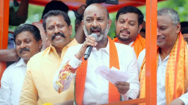 Bandi Sanjay : ఎంఐఎం ఆగడాలను అడ్డుకునేది బీజేపీ మాత్రమే