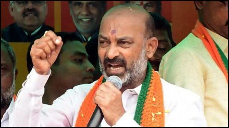 Bandi Sanjay: టీఆర్ఎస్ నేతల్ని డంపింగ్ యార్డ్ వద్దే కట్టేయండి