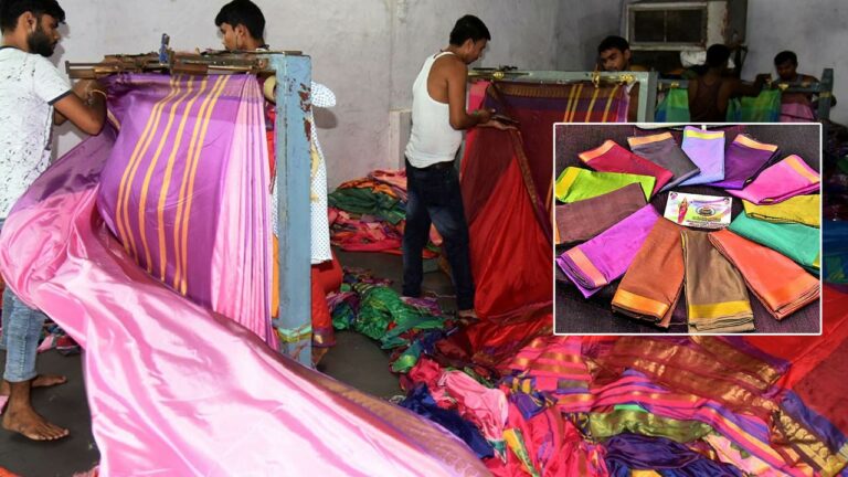 Bathukamma Sarees: ఆడపడుచులకు గుడ్ న్యూస్.. రేపటి నుంచే బతుకమ్మ చీరల పంపిణీ..