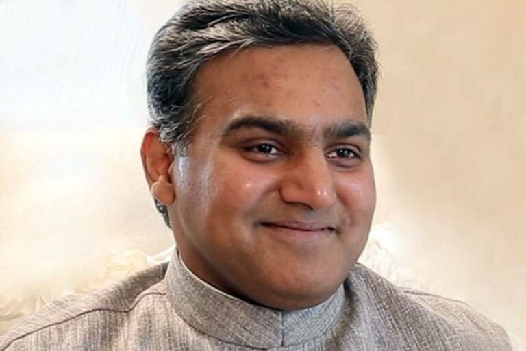 Deepak Reddy: ఏడుకొండలపై అన్యమత గుర్తులు