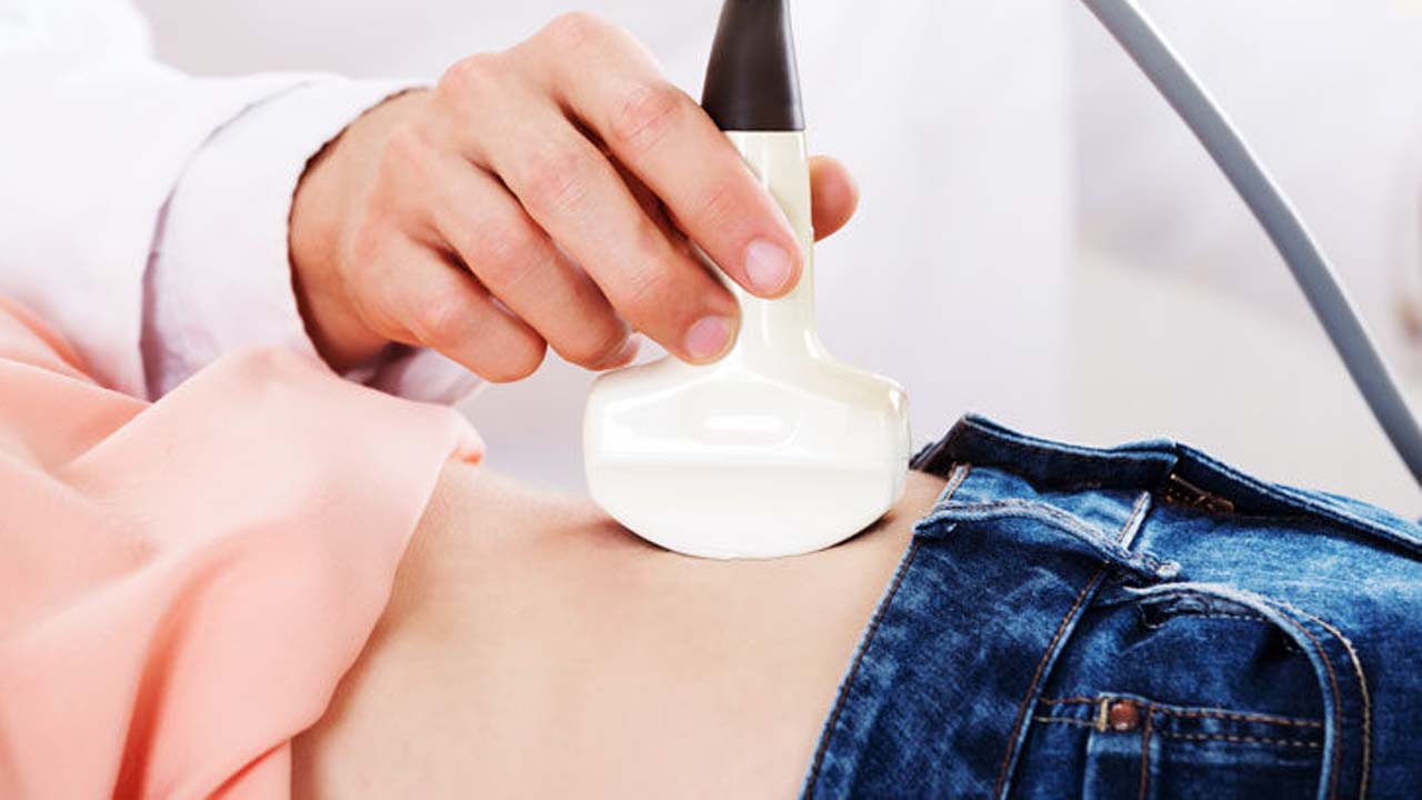 Doctors Cheating: ఏం వైద్యులు రా.. బాబు..! గర్భాశయం తొలగిస్తామని కిడ్నీలే మాయం చేశారు..!