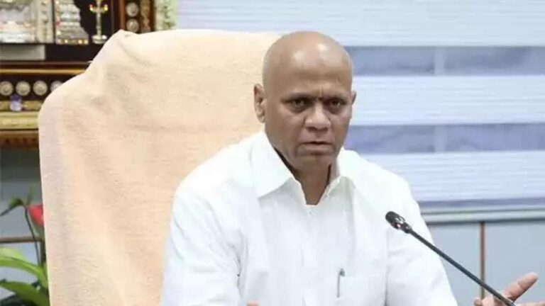 Relief For TTD EO DharmaReddy: టీటీడీ ఈవో ధర్మారెడ్డికి ఊరట.. రిట్ పిటిషన్ డిస్మిస్