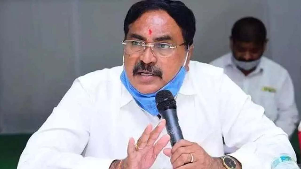 Errabelli Dayakar Rao: బతుకమ్మ చీరలను కాల్చితే కఠిన చర్యలు