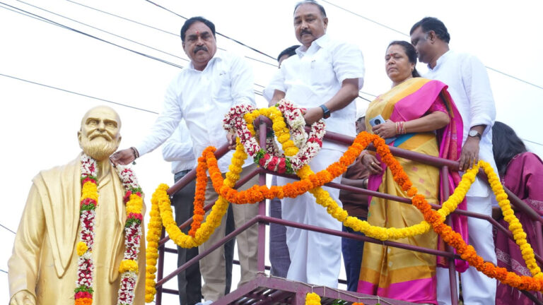 Errabelli Dayakar Rao: ఆయన స్ఫూర్తితోనే రాజకీయంగా ఎదిగా..