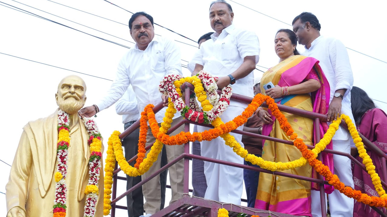 Errabelli Dayakar Rao: ఆయన స్ఫూర్తితోనే రాజకీయంగా ఎదిగా..