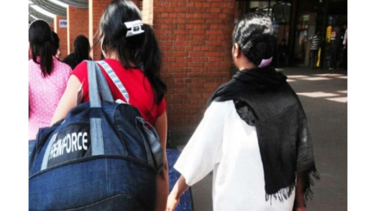 Forged Visa: ఏజెంట్‌ను నమ్మి మస్కట్‌కు.. తెలంగాణ మహిళ అష్ట కష్టాలు..