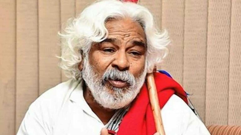 Gaddar : ఎర్ర మందారం కలర్‌ మారుతుందా..?