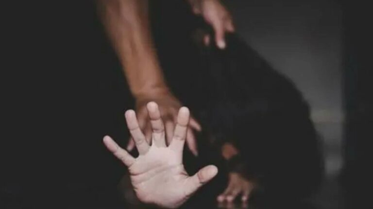 Hyderabad Crime: ఓల్డ్‌ సిటీలో దారుణం.. బాలిక కిడ్నాప్‌, లాడ్జిలో నిర్బంధించి లైంగికదాడి..