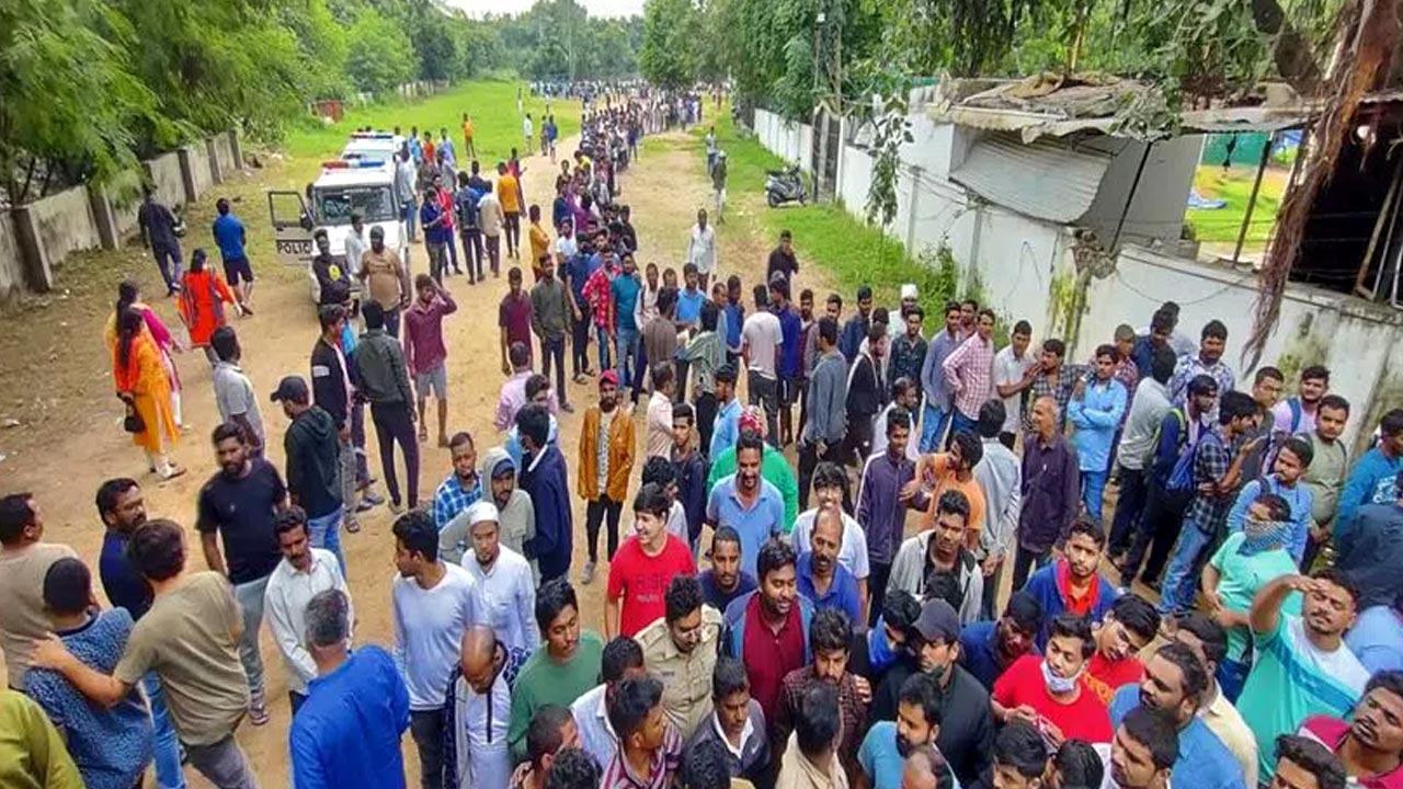 IND vs AUS : జింఖానా గ్రౌండ్స్‌ వద్ద గంట గంటకు పెరుగుతున్న రద్దీ..