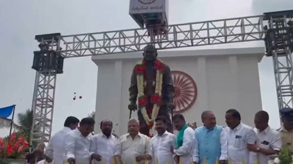 Jaipal Reddy Statue