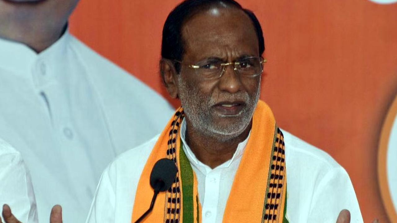 MP K Laxman : రజాకార్ల పాలనను తలదన్నే రీతిలో కేసీఆర్‌ పాలన