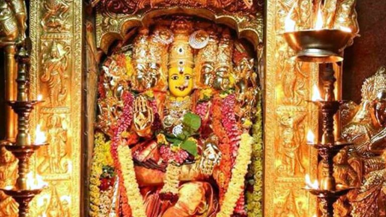 Indrakiladri : నేడు గాయత్రీదేవిగా అమ్మవారు దర్శనం