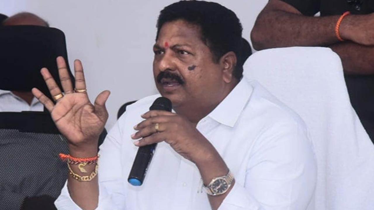 Minister Karumuri Nageswara Rao: అమరావతి భూమి భారీ నిర్మాణాలకు అనువైంది కాదు..!