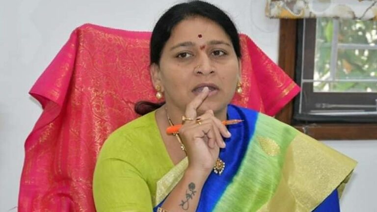 MP Kavitha: తెలంగాణతో పెట్టుకుంటే కొరివితో తల గోక్కున్నట్టే..!