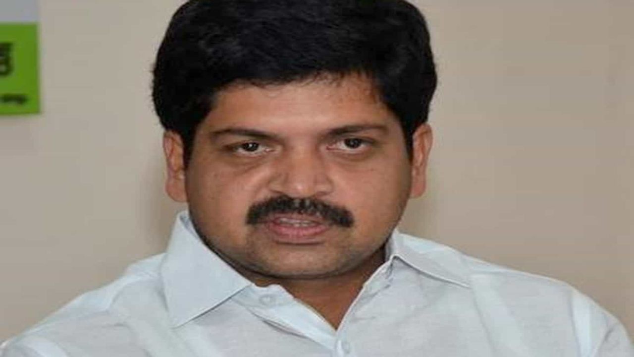 Kollu Ravindra: గుంటూరులో బీసీ సంఘాల నిరసన