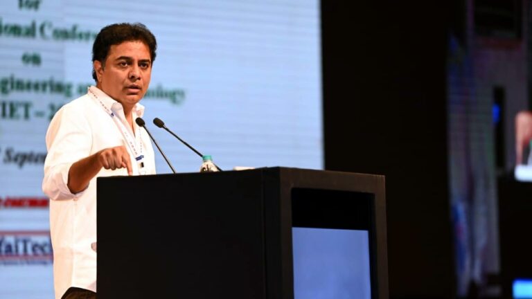 Minister KTR : స్టూడెంట్స్ జాబ్ సీకర్ గా కాకుండా జాబ్ క్రియేటర్ గా తయారవ్వాలి