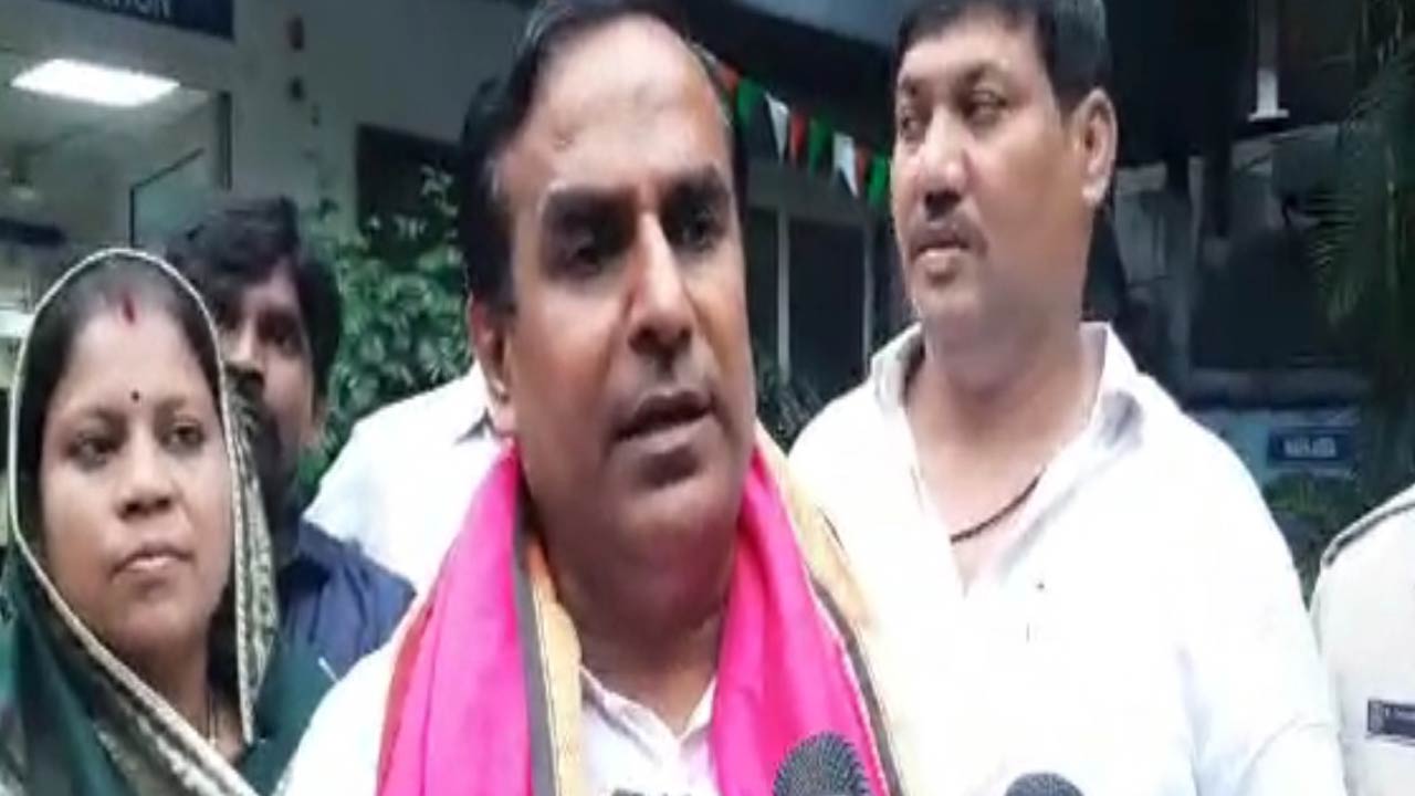 TRS Leader Nand Bilal : ఎన్ని కేసులైనా ఎదుర్కొంటా.. కేసీఆర్ పై అనుచిత వాఖ్యలు చేస్తే ఊరుకోం