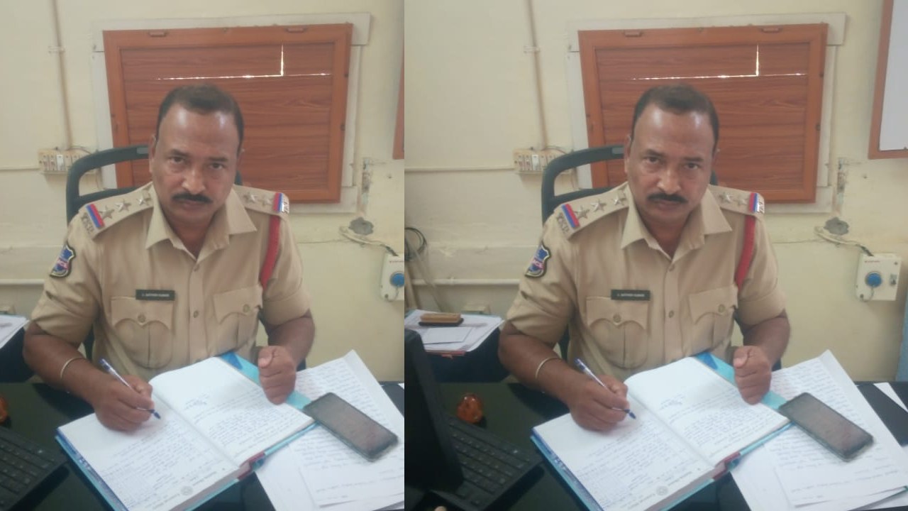 Warangal CI: వస్తావా.. న్యూడ్ వీడియోలు బయటపెట్టనా.. సీఐ వేధింపులు