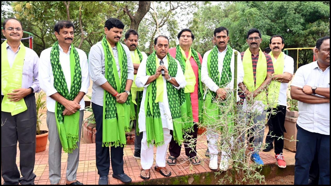 Joginapally Santosh Kumar: జమ్మి విశిష్టతను భవిష్యత్ తరాలకు అందించేలా గ్రీన్ ఛాలెంజ్