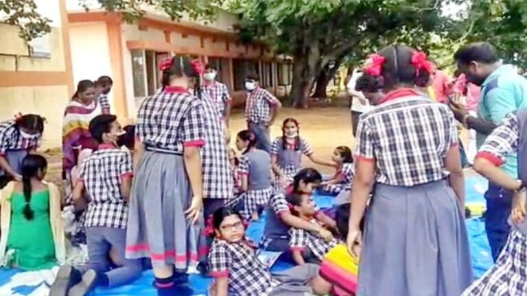 Kakinada Food Poison: వలసపాకల కేంద్రీయవిద్యాలయలో విద్యార్ధులకు అస్వస్థత