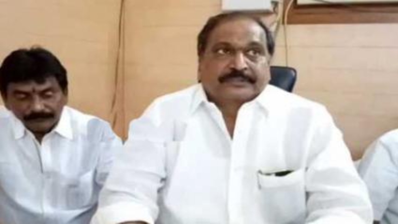 Srisailam Temple: శ్రీశైలంలో గిరిజనరైతులకు గోసంరక్షణశాల కోడెదూడలు