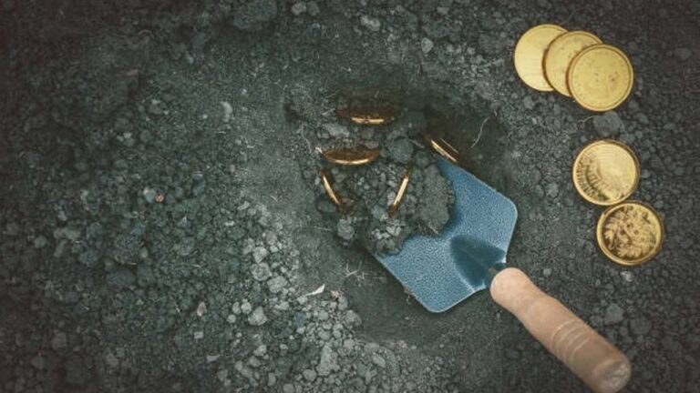 Vikarabad hidden treasures: గుప్త నిధుల కలకలం.. యజమానిపై గ్రామస్తుల దాడి