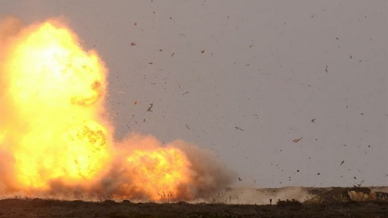 Colombia: పోలీసు వాహనంపై బాంబు దాడి.. 8 మంది అధికారులు మృతి