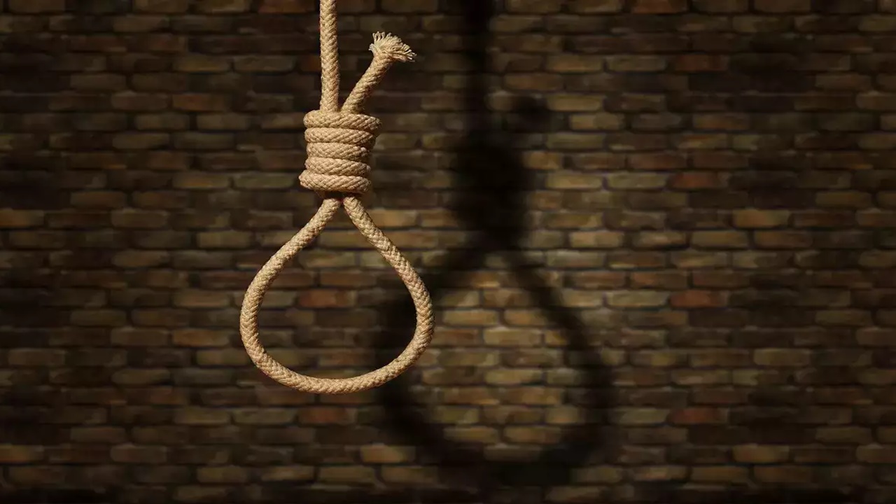 Chennai: ఆత్మహత్య చేసుకోవడం ఎలా?.. నటించి చూపించబోయాడు.. కానీ..