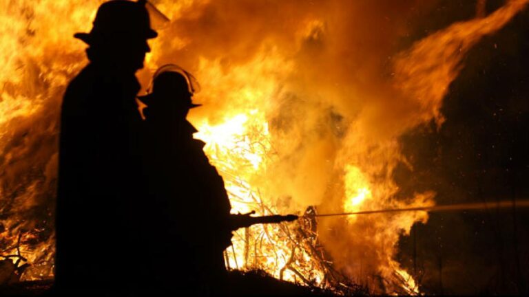 Fire accident: రెస్టారెంట్‌లో  ఘోర అగ్నిప్రమాదం.. 17 మంది మృతి