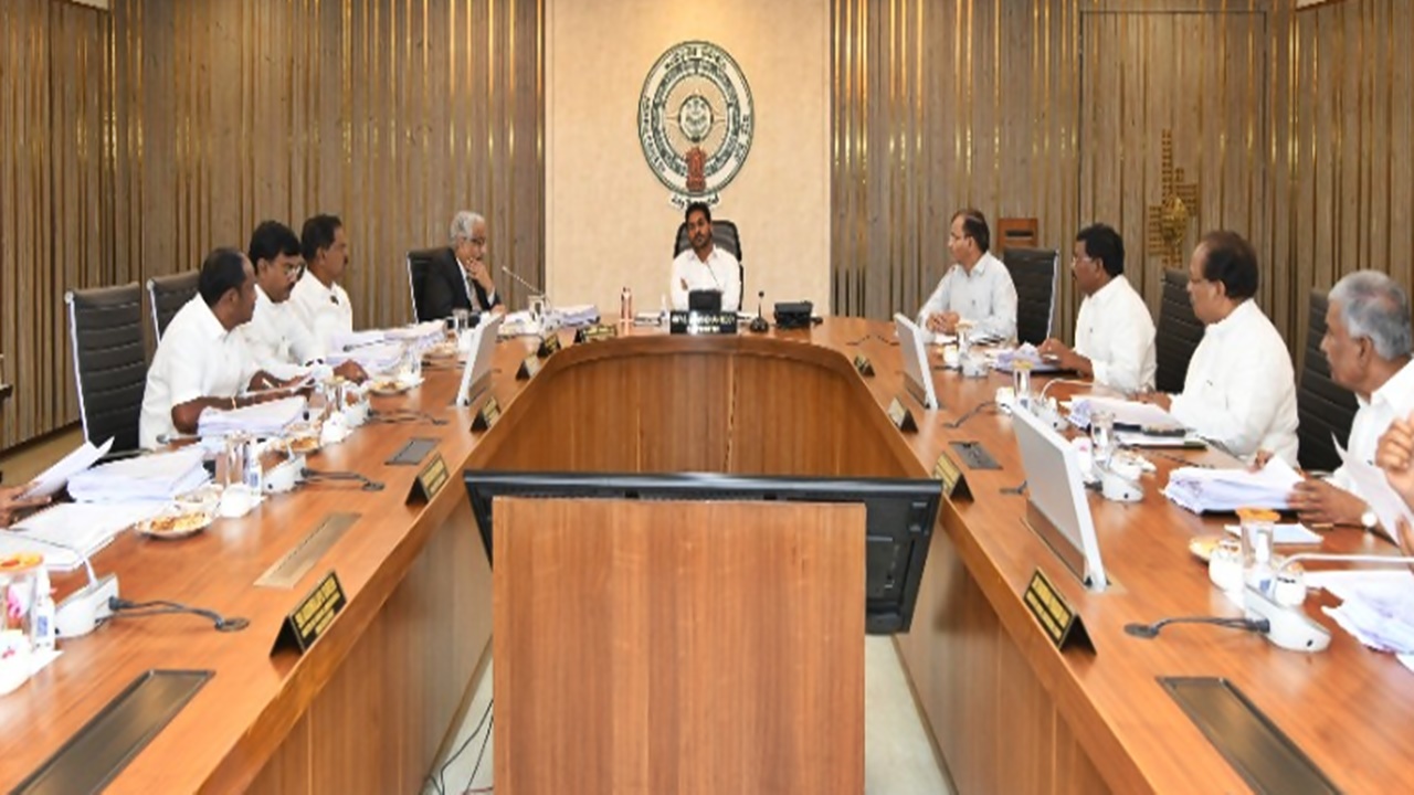 CM Jagan: మంత్రులకు సీఎం జగన్ హెచ్చరిక.. తీరు మార్చుకోకపోతే కేబినెట్‌లో మార్పులు తప్పవు