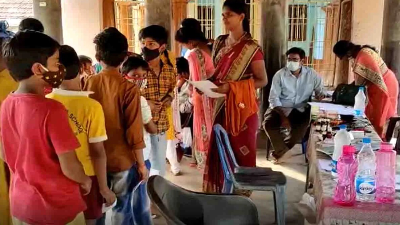 Fevers attack on Merged Mandals: విలీన మండలాలను వణికిస్తున్న జ్వరాలు