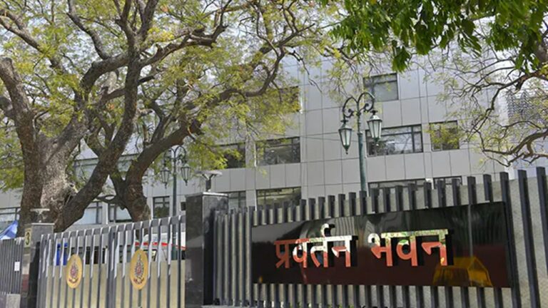 Delhi Excise Policy: ఢిల్లీ మద్యం కేసులో దూకుడు పెంచిన ఈడీ.. 4 రాష్ట్రాల్లో కొనసాగుతున్న దాడులు