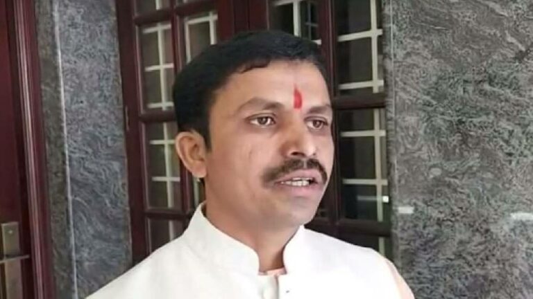 Boycott Halal Meat: కర్ణాటకలో మరో వివాదం.. హలాల్ మాంసాన్ని బహిష్కరించాలని హిందూ సంస్థ పిలుపు