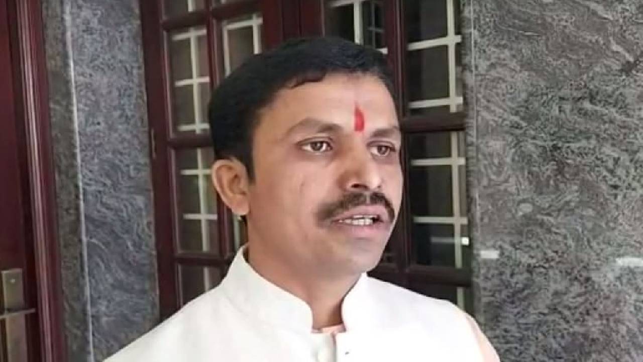 Boycott Halal Meat: కర్ణాటకలో మరో వివాదం.. హలాల్ మాంసాన్ని బహిష్కరించాలని హిందూ సంస్థ పిలుపు