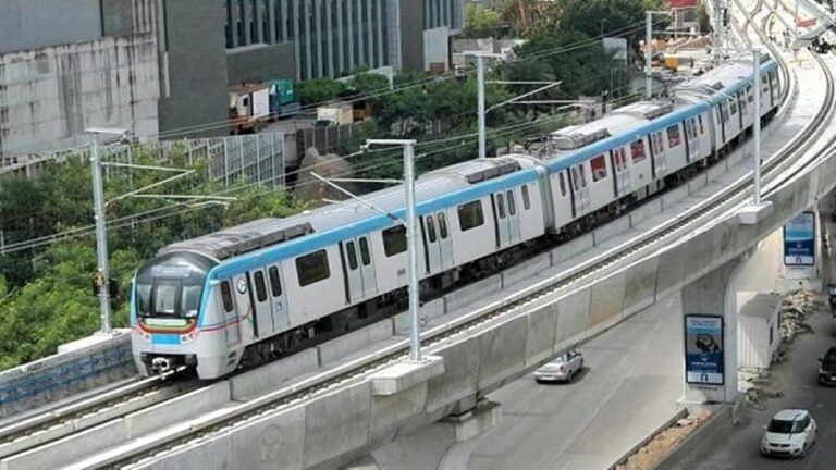 Hyderabad Metro: క్రికెట్ మ్యాచ్ ఎఫెక్ట్.. ఒక్కరోజే 3.5 లక్షల మంది మెట్రో ప్రయాణం