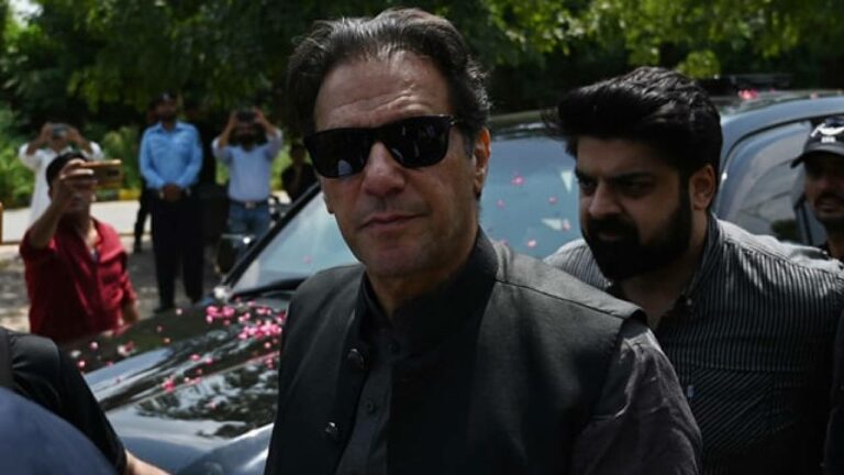 Imran Khan: నన్ను అరెస్ట్ చేస్తే పరిస్థితులు తీవ్రంగా ఉంటాయి.. ప్రభుత్వానికి ఇమ్రాన్ వార్నింగ్