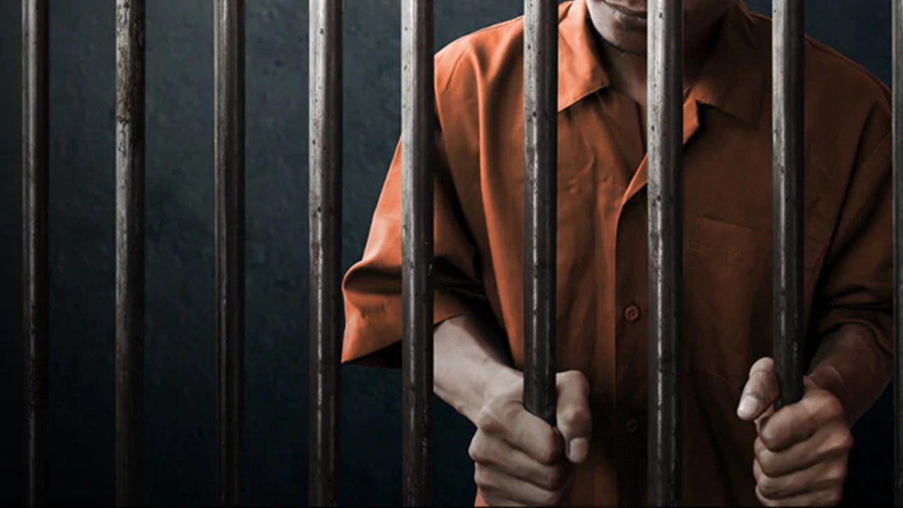 Mumbai Police : నిందితుడిని జైల్లో పెట్టుకుని.. 20ఏళ్లుగా వెతుకుతూనే ఉన్నారు