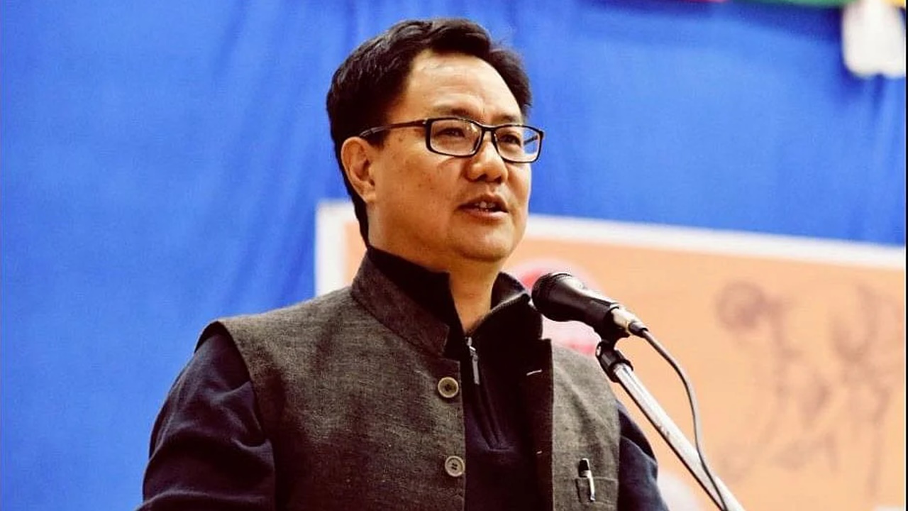 Union Minister Kiren Rijiju: కొలీజియ వ్యవస్థపై పునరాలోచించాల్సిన అవసరం ఉంది..